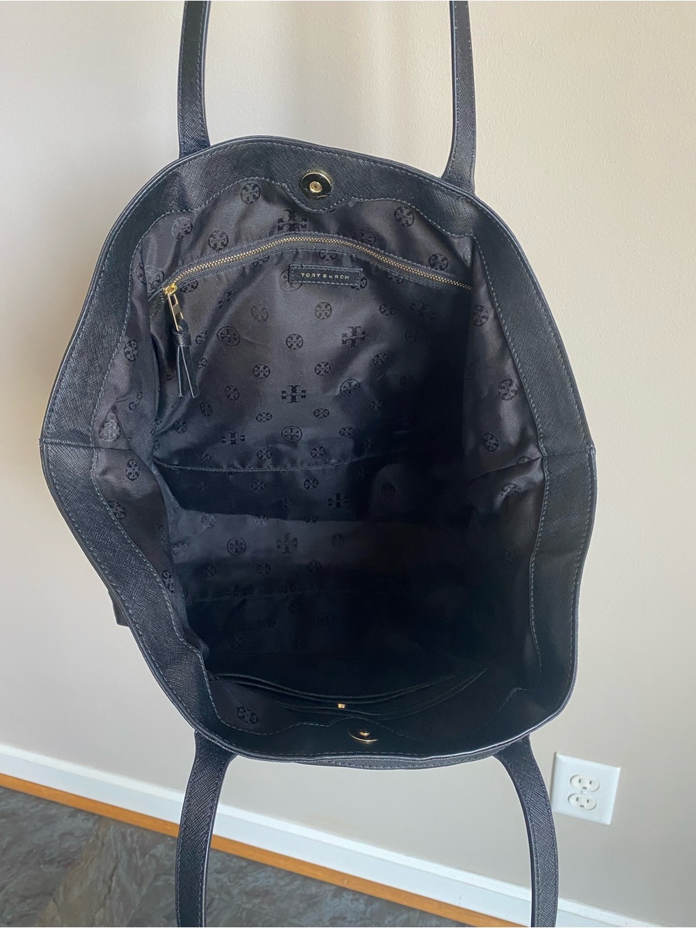 Tory Burch EUC Black Nylon Logo Tote - Picture 5 of 16
